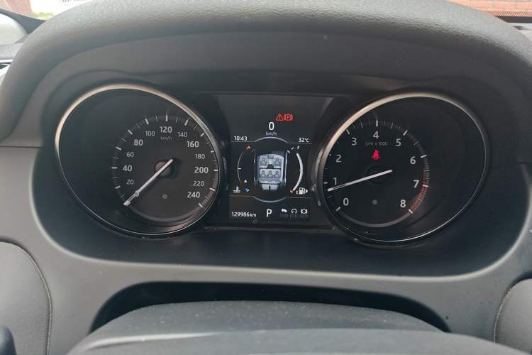 Used Land Rover Discovery Sport 2017 2.0T SE Instrument Cluster
