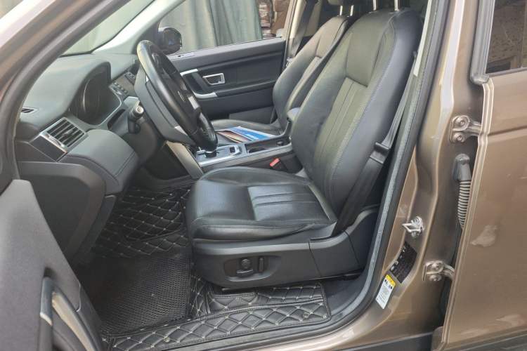 Used Land Rover Discovery Sport 2017 2.0T SE Left Front Seat