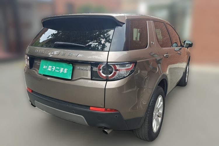 Used Land Rover Discovery Sport 2017 2.0T SE Rear Right 45 Deg