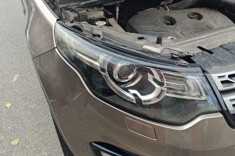 Used Land Rover Discovery Sport 2017 2.0T SE Right Front Headlight