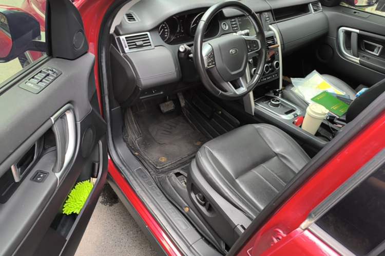 Used Land Rover Discovery Sport 2017 2.0T SE Driver Seat