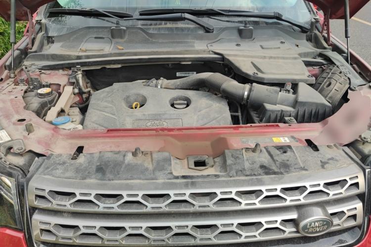Used Land Rover Discovery Sport 2017 2.0T SE Engine Bay