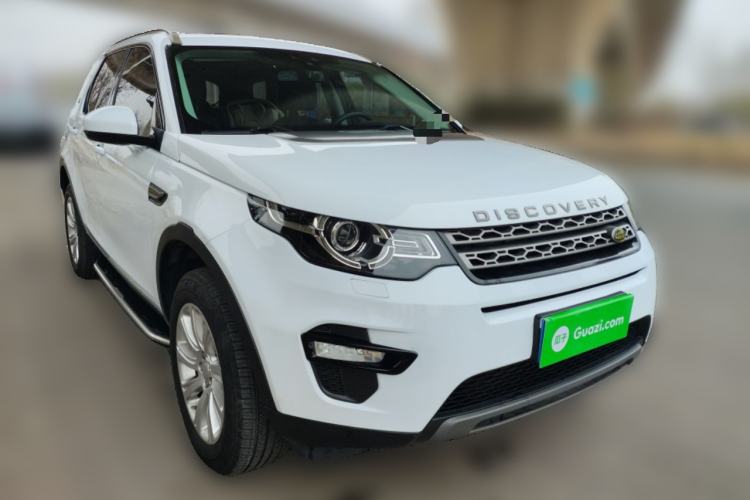 Used Land Rover Discovery Sport 2017 2.0T SE Front Right 45 Deg