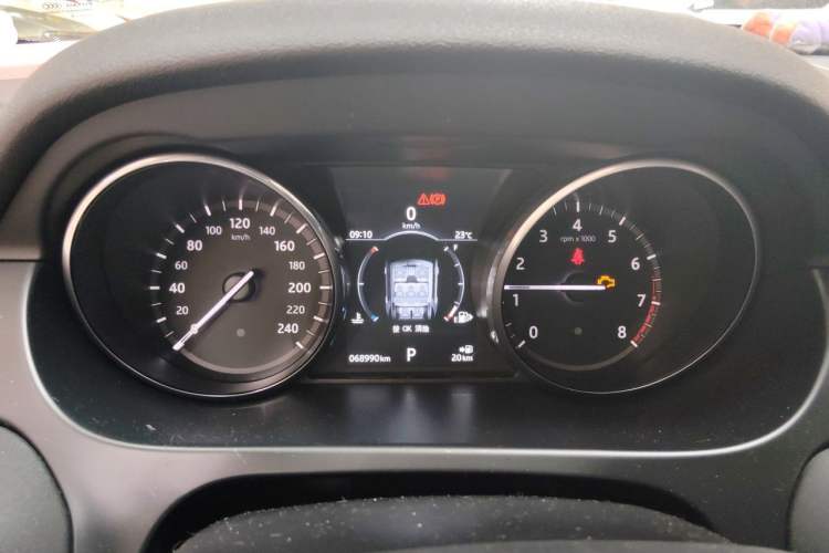 Used Land Rover Discovery Sport 2017 2.0T HSE Instrument Cluster