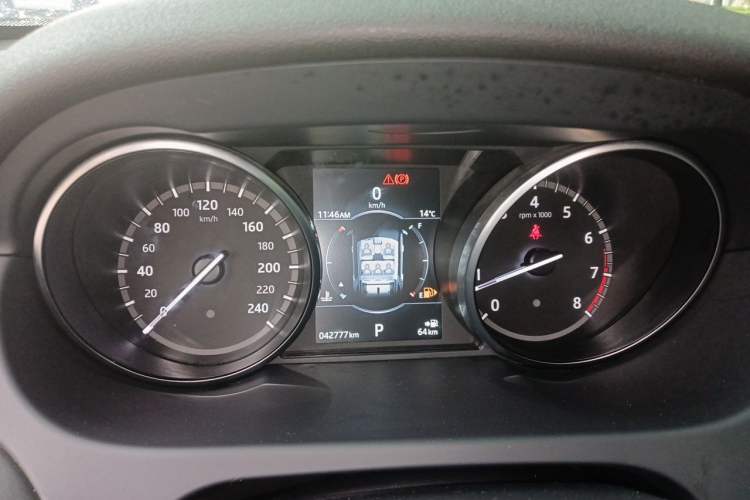Used Land Rover Discovery Sport 2017 2.0T SE Instrument Cluster