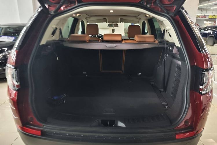 Used Land Rover Discovery Sport 2017 2.0T HSE LUXURY Trunk