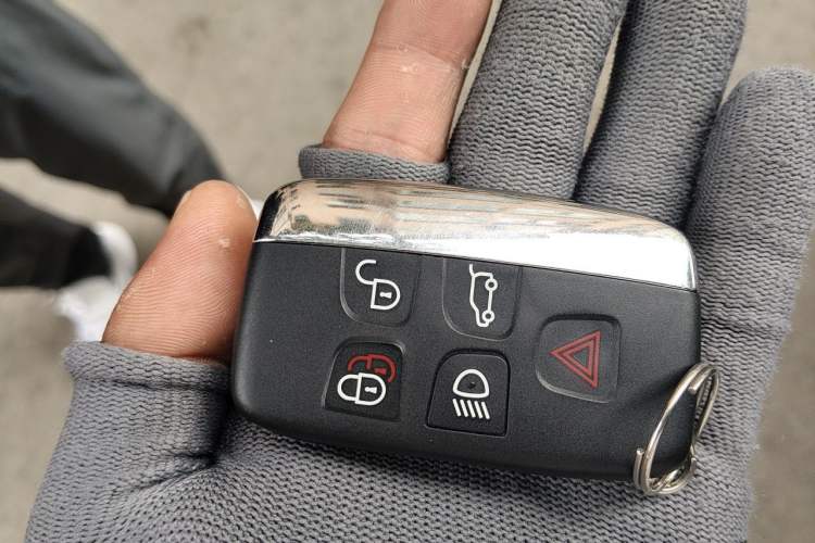 Used Land Rover Discovery Sport 2017 2.0T HSE Vehicle Key