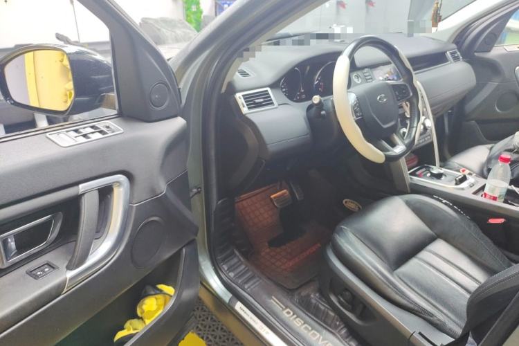 Used Land Rover Discovery Sport 2017 2.0T SE Driver Seat