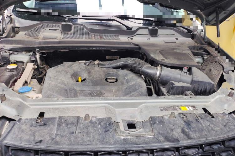 Used Land Rover Discovery Sport 2017 2.0T SE Engine Bay