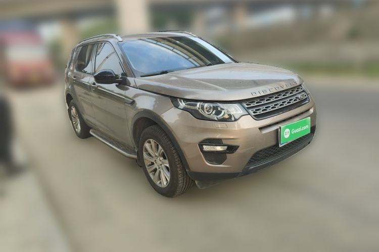Used Land Rover Discovery Sport 2017 2.0T PURE Front Right 45 Deg