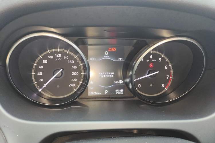 Used Land Rover Discovery Sport 2017 2.0T SE Instrument Cluster