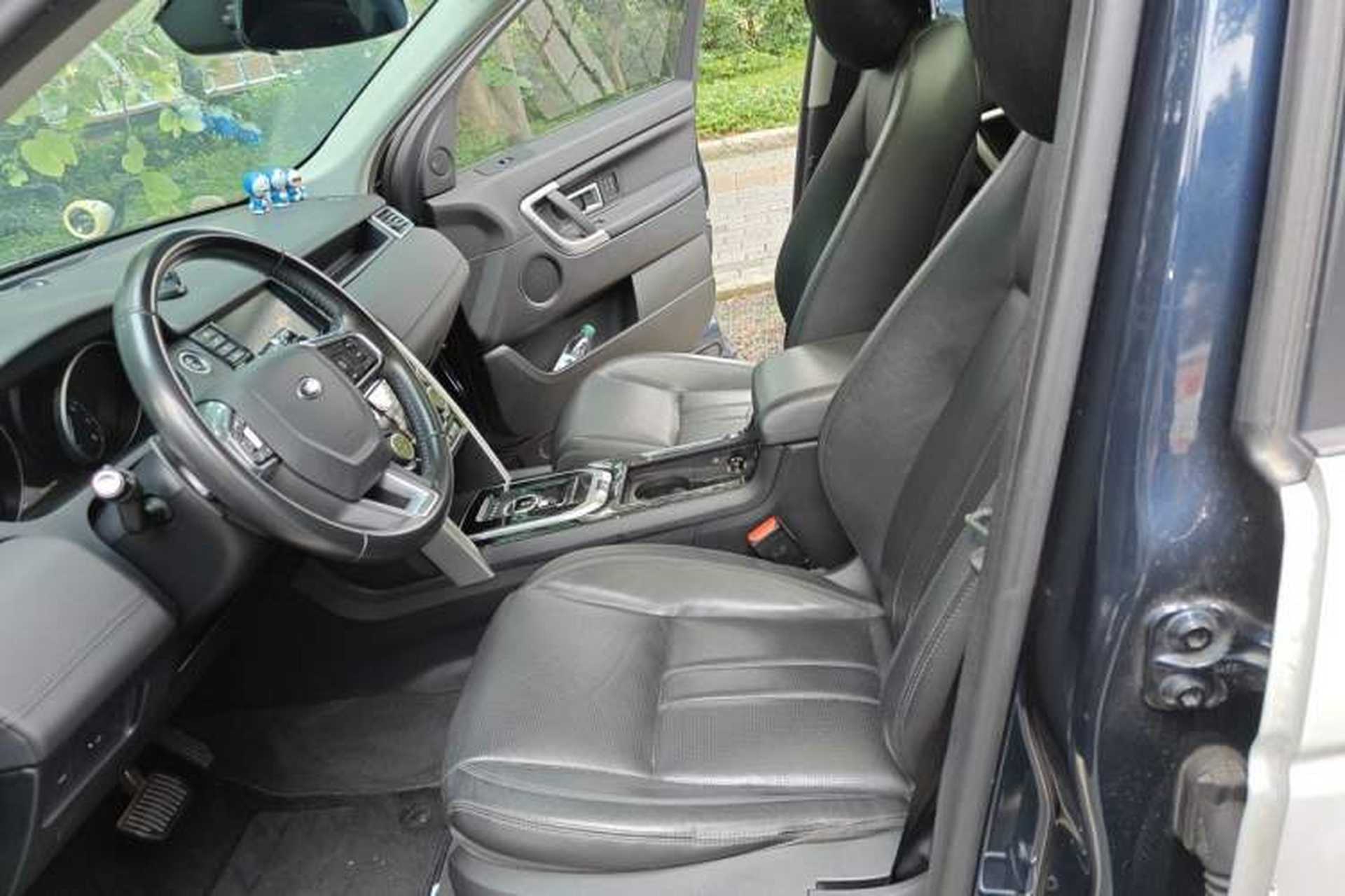 Used Land Rover Discovery Sport 2017 2.0T HSE Left Front Seat