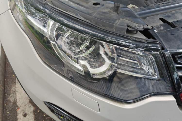 Used Land Rover Discovery Sport 2017 2.0T HSE Right Front Headlight