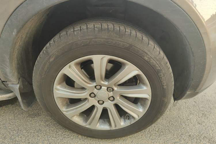 Used Land Rover Discovery Sport 2017 2.0T PURE Right Front Wheel Hub