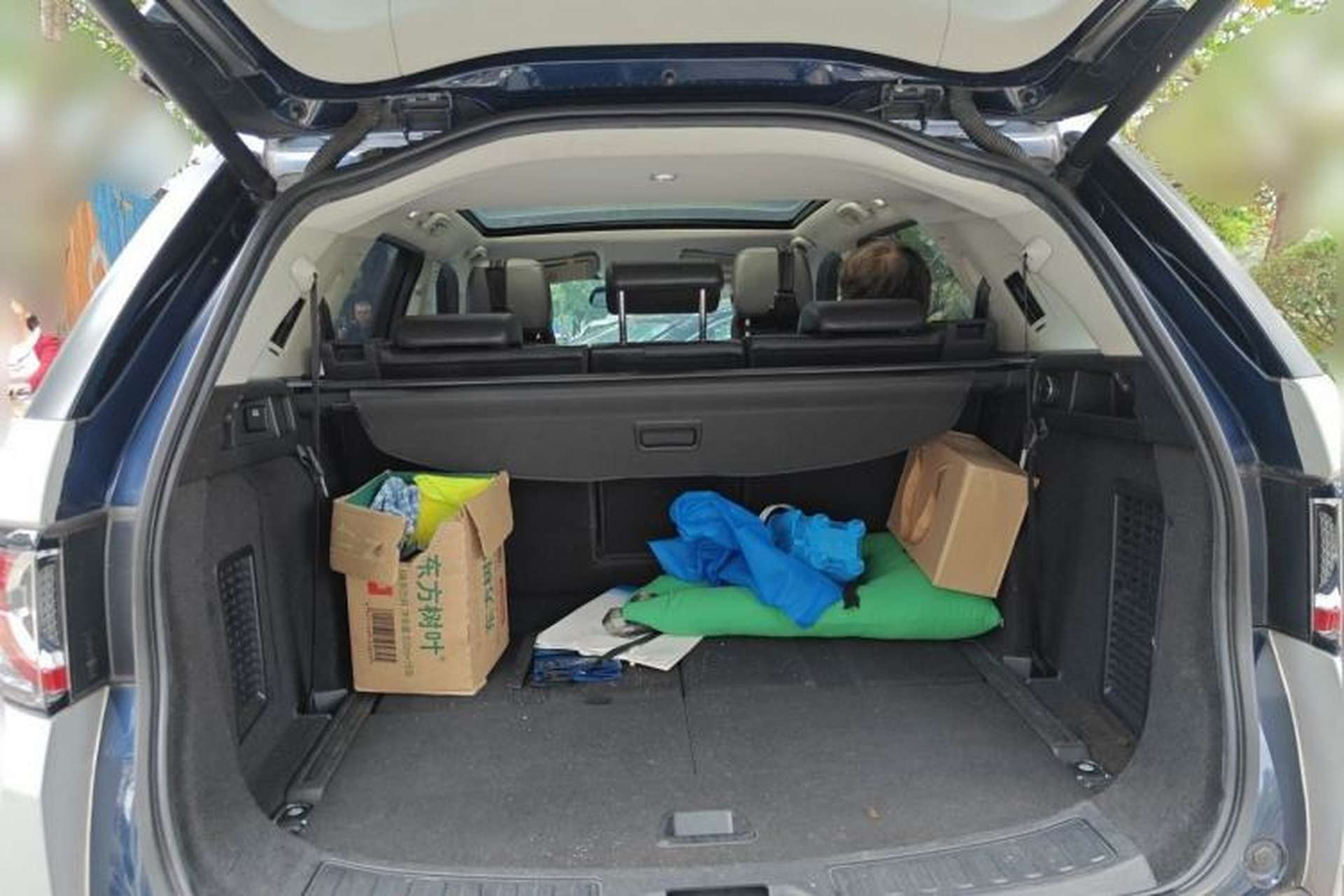Used Land Rover Discovery Sport 2017 2.0T HSE Trunk