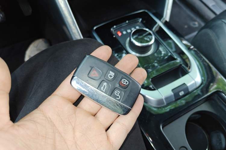 Used Land Rover Discovery Sport 2017 2.0T HSE Vehicle Key