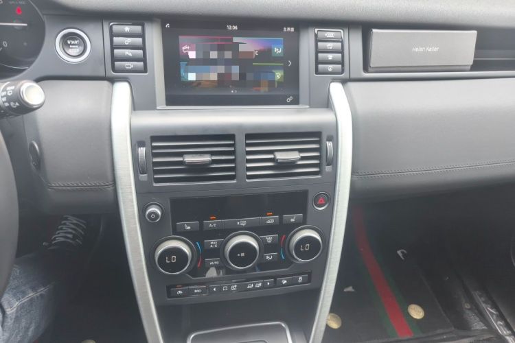 Used Land Rover Discovery Sport 2017 2.0T HSE Audio And AC Panel