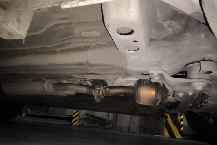 Used Land Rover Discovery Sport 2017 2.0T SE Chassis Front Right