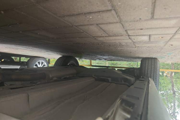 Used Land Rover Discovery Sport 2017 2.0T SE Chassis Front Right
