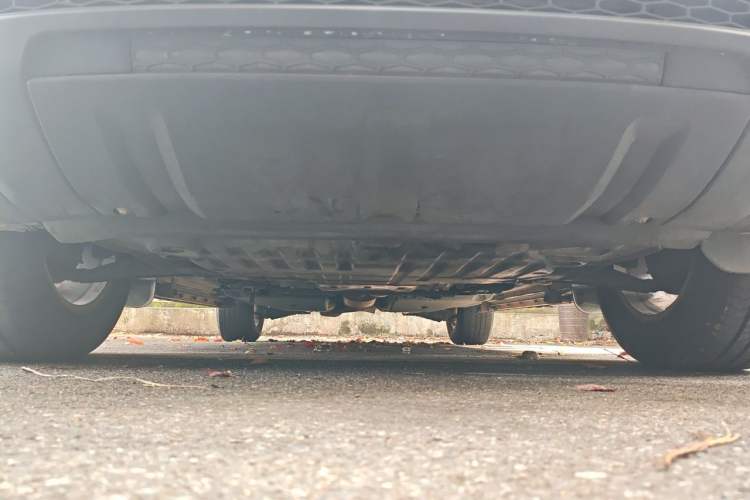 Used Land Rover Discovery Sport 2017 2.0T PURE Chassis Front