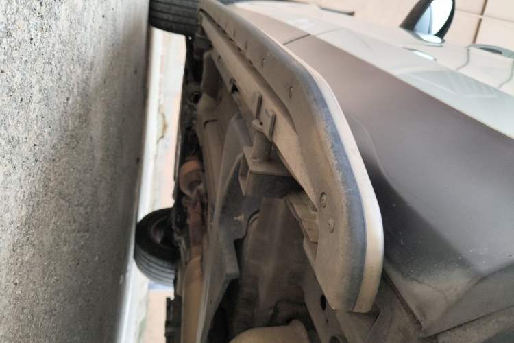 Used Land Rover Discovery Sport 2017 2.0T SE Chassis Rear Left