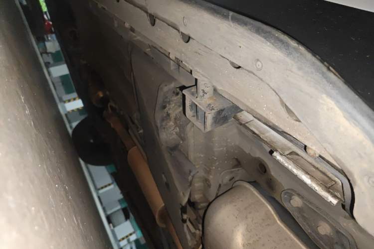 Used Land Rover Discovery Sport 2017 2.0T SE Chassis Rear Left