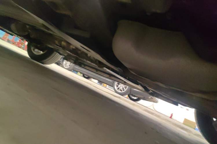 Used Land Rover Discovery Sport 2017 2.0T PURE Chassis Rear Left