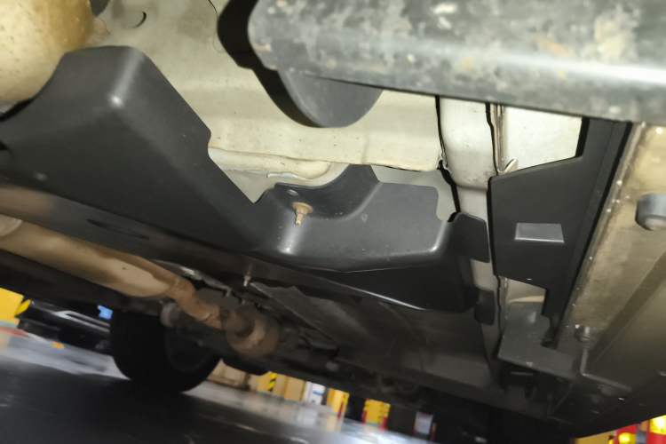 Used Land Rover Discovery Sport 2017 2.0T SE Chassis Rear Right