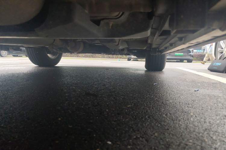 Used Land Rover Discovery Sport 2017 2.0T PURE Chassis Rear Right