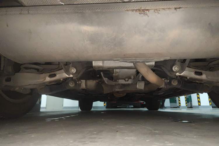 Used Land Rover Discovery Sport 2017 2.0T SE Chassis Rear