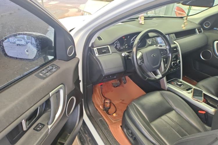 Used Land Rover Discovery Sport 2017 2.0T SE Driver Seat