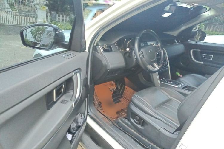 Used Land Rover Discovery Sport 2017 2.0T SE Driver Seat