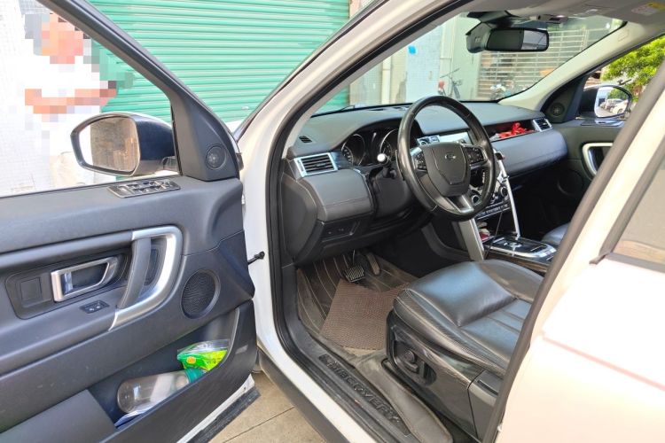 Used Land Rover Discovery Sport 2017 2.0T SE Driver Seat