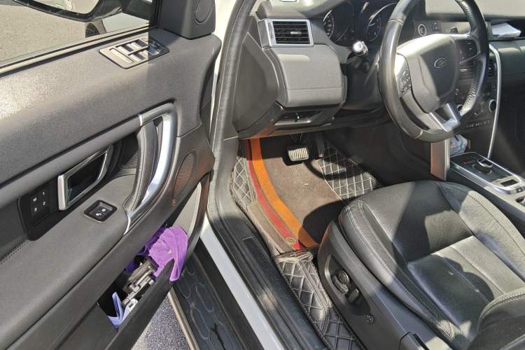 Used Land Rover Discovery Sport 2017 2.0T HSE Driver Seat