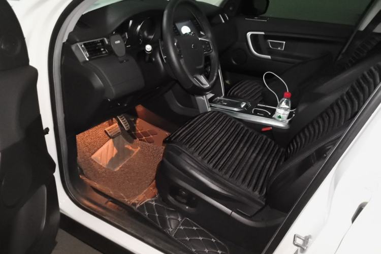 Used Land Rover Discovery Sport 2017 2.0T SE Driver Seat