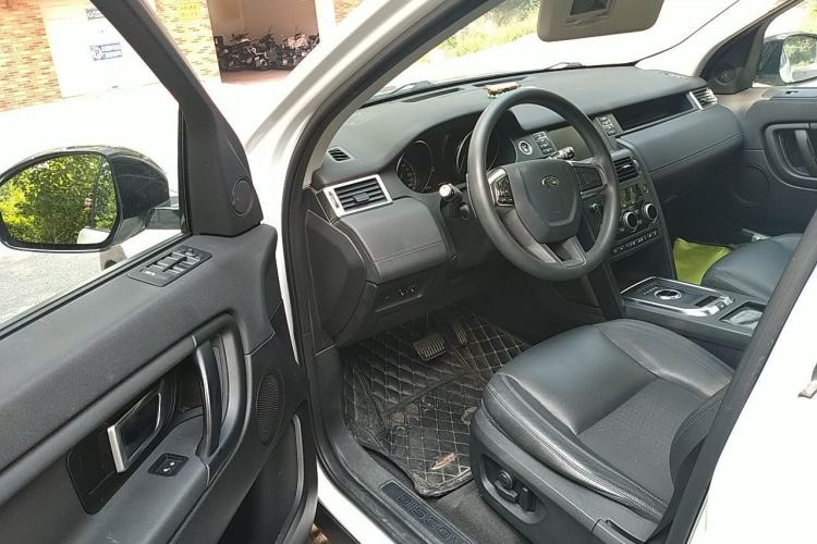 Used Land Rover Discovery Sport 2017 2.0T PURE Driver Seat