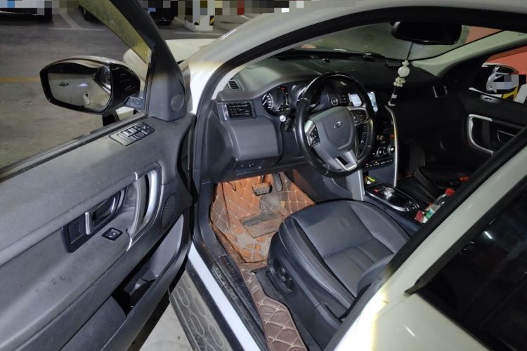 Used Land Rover Discovery Sport 2017 2.0T SE Driver Seat