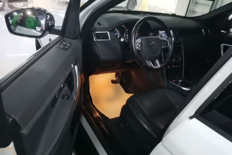 Used Land Rover Discovery Sport 2017 2.0T Cool Black Limited Edition Driver Seat