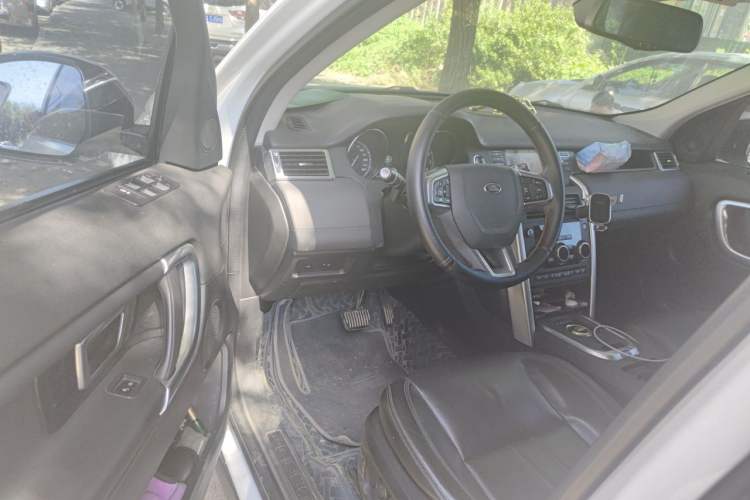 Used Land Rover Discovery Sport 2017 2.0T SE Driver Seat