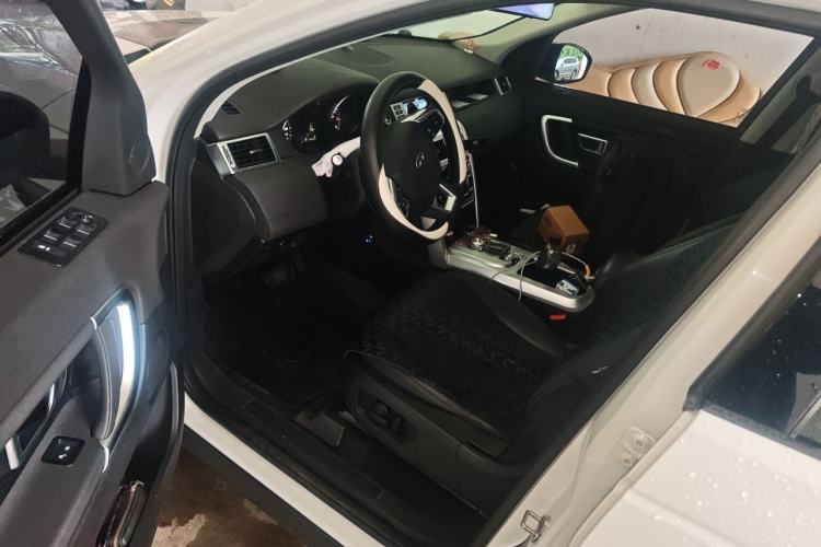 Used Land Rover Discovery Sport 2017 2.0T SE Driver Seat