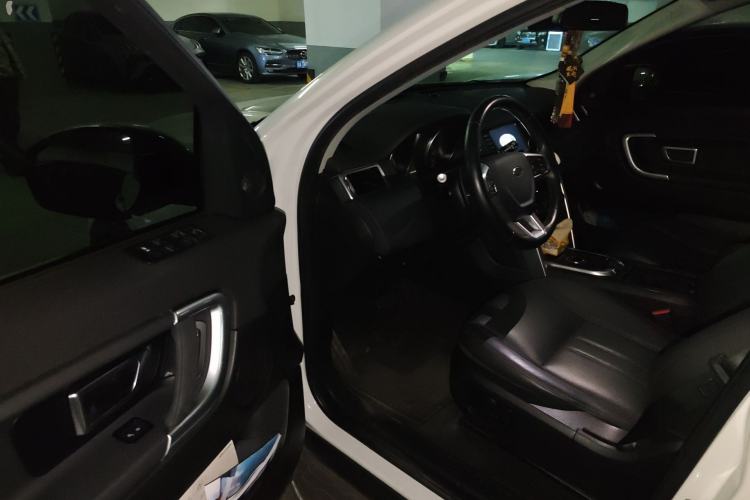 Used Land Rover Discovery Sport 2017 2.0T SE Driver Seat