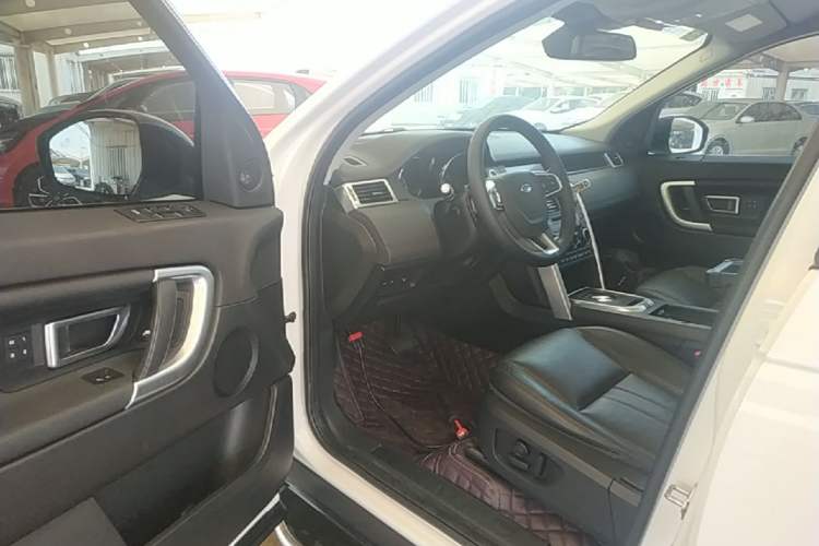 Used Land Rover Discovery Sport 2017 2.0T HSE Driver Seat