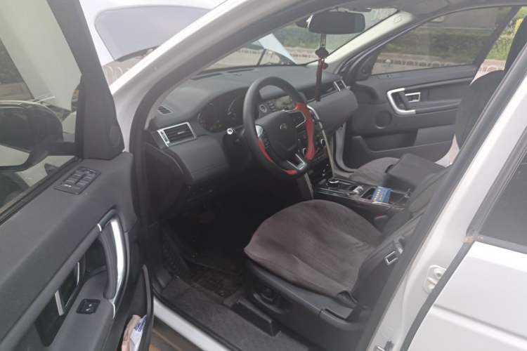 Used Land Rover Discovery Sport 2017 2.0T SE Driver Seat