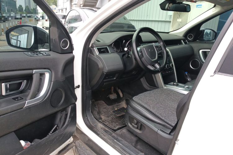 Used Land Rover Discovery Sport 2017 2.0T SE Driver Seat