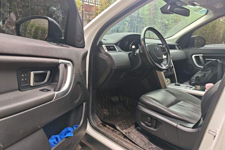 Used Land Rover Discovery Sport 2017 2.0T HSE Driver Seat