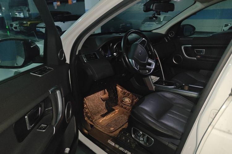 Used Land Rover Discovery Sport 2017 2.0T SE Driver Seat