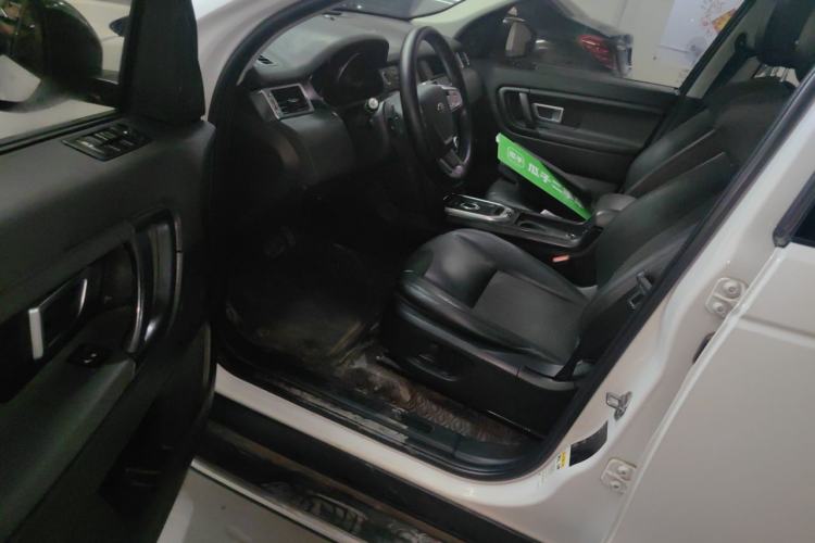 Used Land Rover Discovery Sport 2017 2.0T PURE Driver Seat