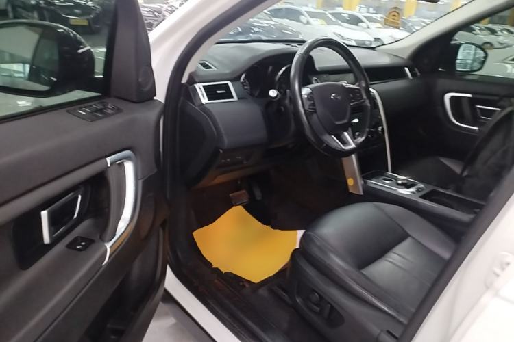 Used Land Rover Discovery Sport 2017 2.0T SE Driver Seat