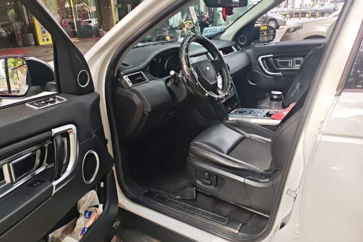Used Land Rover Discovery Sport 2017 2.0T PURE Driver Seat