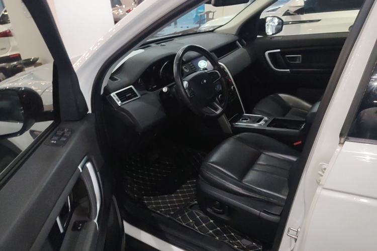 Used Land Rover Discovery Sport 2017 2.0T SE Driver Seat